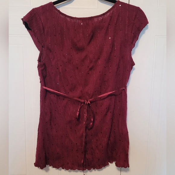Le chateau burgundy sequins top - Picture 2 of 8